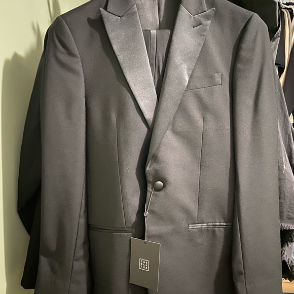 Black tuxedo the jacket is brand new with the tag and pants only wear it once - Picture 3 of 3